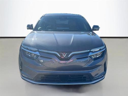 2025 VinFast VF 8 Plus