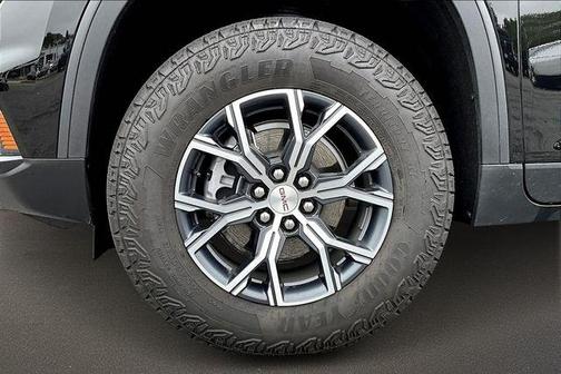 2025 GMC Acadia AT4