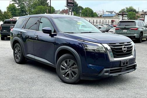 2022 Nissan Pathfinder S
