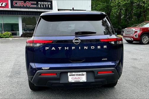 2022 Nissan Pathfinder S