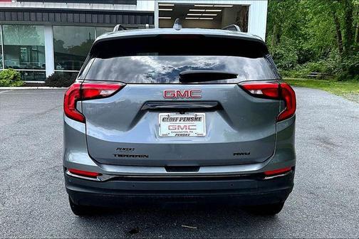 2021 GMC Terrain SLT