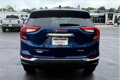 2022 GMC Terrain SLT