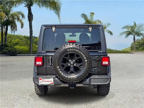 Black Clearcoat 2022 Jeep Wrangler Willys