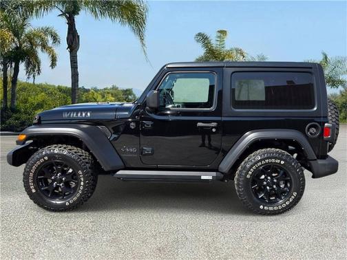 Black Clearcoat 2022 Jeep Wrangler Willys