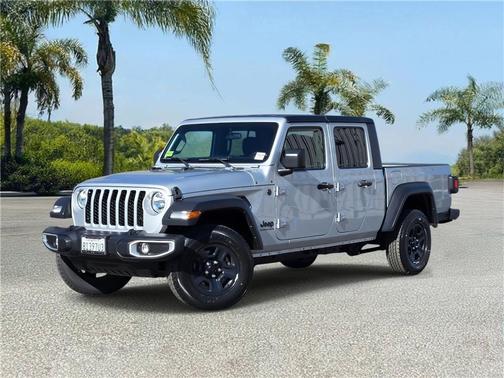 Silver Zynith Clearcoat 2023 Jeep Gladiator Sport