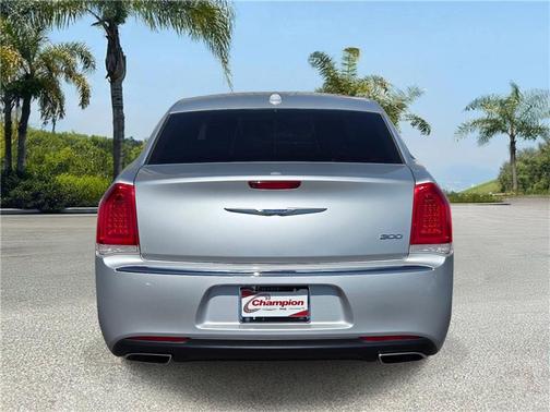 Silver Mist Clearcoat 2023 Chrysler 300 Touring