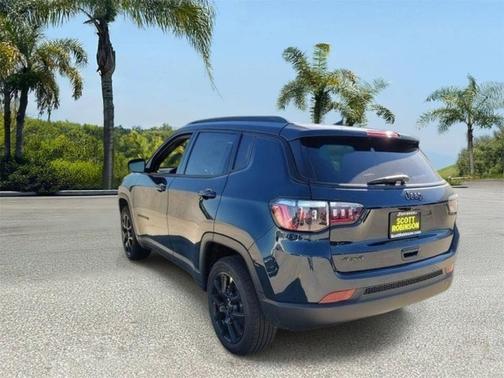 Fathom Blue Pearl Coat 2026 Jeep Compass Sport