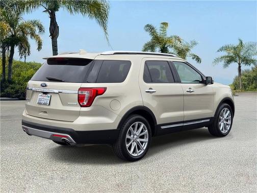 Ruby Red Metallic Tinted Clearcoat 2017 Ford Explorer Limited