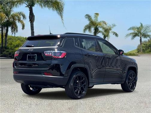 Diamond Black Crystal Pearlcoat 2026 Jeep Compass Sport