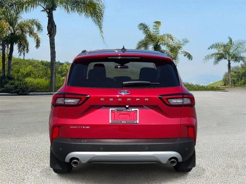 Rapid Red Metallic Tinted Clearcoat 2023 Ford Escape Active