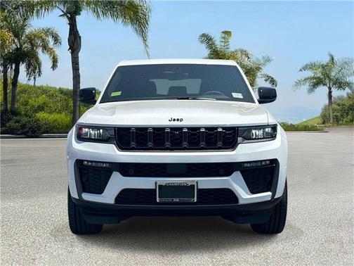 Bright White Clearcoat 2026 Jeep Grand Cherokee 85th Anniversay Edition 4x4