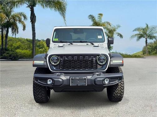 Bright White Clearcoat 2026 Jeep Wrangler Willys