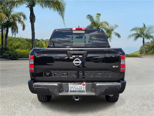 Super Black 2023 Nissan Frontier SV