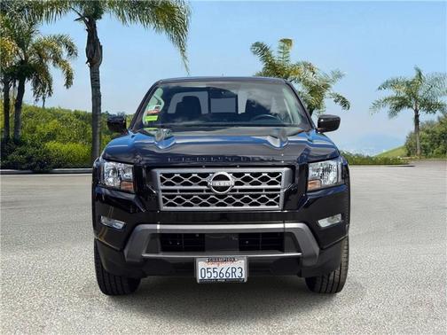 Super Black 2023 Nissan Frontier SV