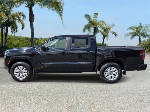 Super Black 2023 Nissan Frontier SV