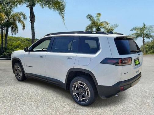 Bright White Clearcoat 2026 Jeep Cherokee Laredo 4x4