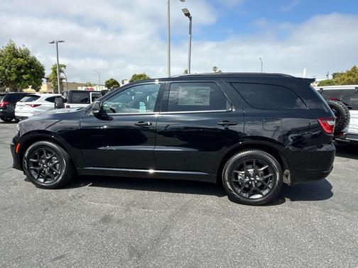 DB Black Clearcoat 2026 Dodge Durango GT Plus