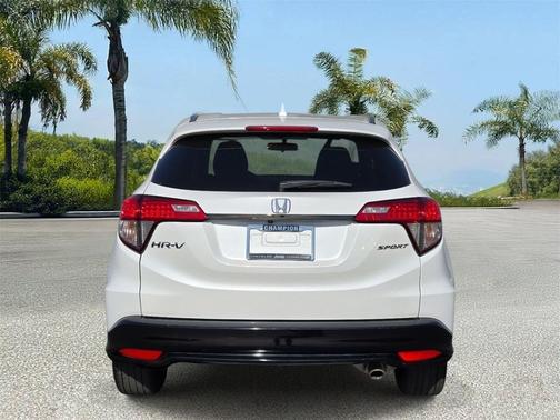 Platinum White Pearl 2022 Honda HR-V 2WD Sport