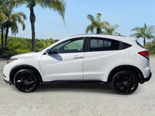 Platinum White Pearl 2022 Honda HR-V 2WD Sport
