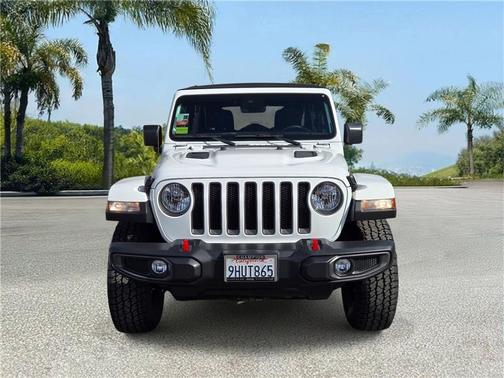 Bright White Clearcoat 2023 Jeep Wrangler Rubicon