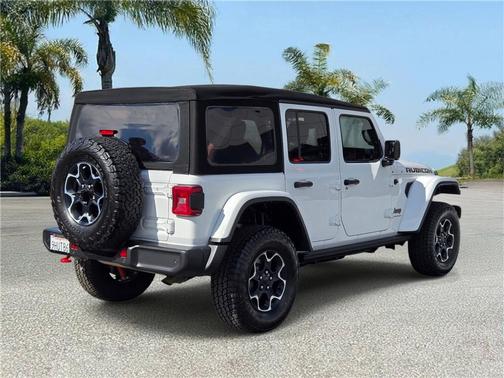 Bright White Clearcoat 2023 Jeep Wrangler Rubicon