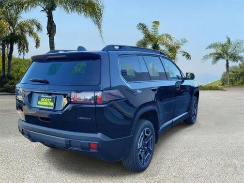 Diamond Black Crystal Pearlcoat 2026 Jeep Cherokee Laredo 4x4