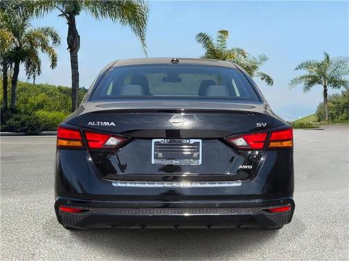 Super Black 2023 Nissan Altima 2.5 SV