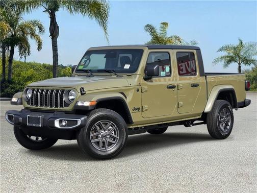 41 2026 Jeep Gladiator Sport S