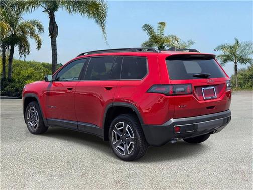 Red Hot Pearlcoat 2026 Jeep Cherokee Limited