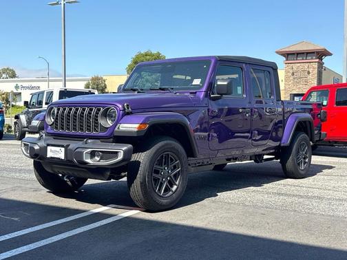 Reign 2026 Jeep Gladiator Sport S