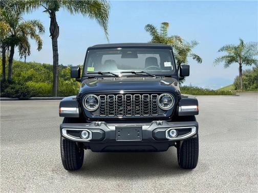 Black Clearcoat 2026 Jeep Gladiator Sport S