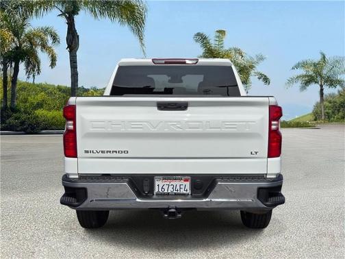 Summit White 2022 Chevrolet Silverado 1500 LT