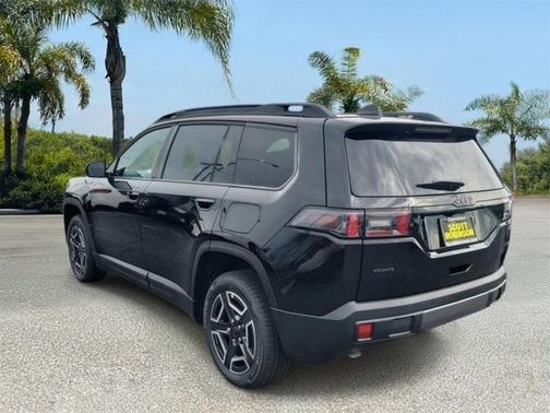 Diamond Black Crystal Pearlcoat 2026 Jeep Cherokee Limited