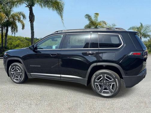 Diamond Black Crystal Pearlcoat 2026 Jeep Cherokee Limited