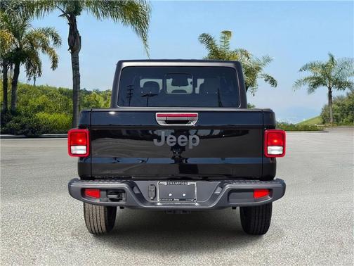 Black Clearcoat 2026 Jeep Gladiator Sport S