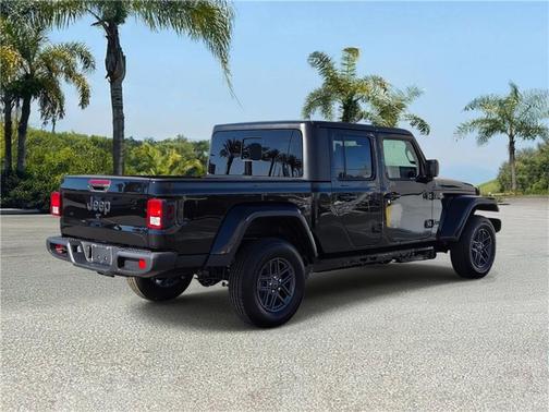 Black Clearcoat 2026 Jeep Gladiator Sport S