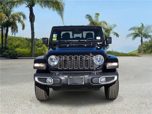 Black Clearcoat 2026 Jeep Gladiator Sport S