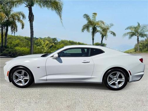 Summit White 2020 Chevrolet Camaro 1LT
