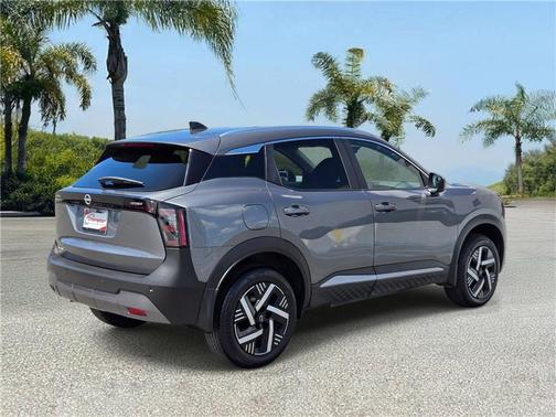 Gun Metallic 2026 Nissan Kicks SV