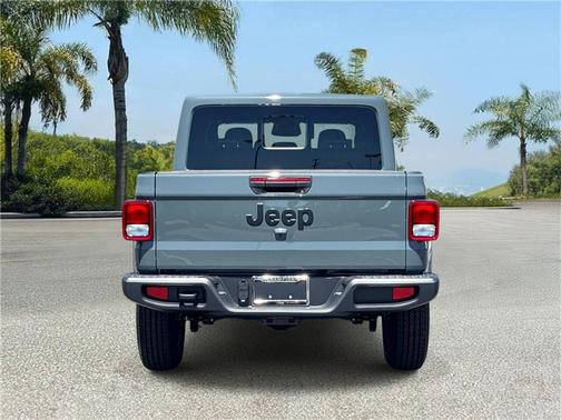 Anvil Clearcoat 2026 Jeep Gladiator Sport S