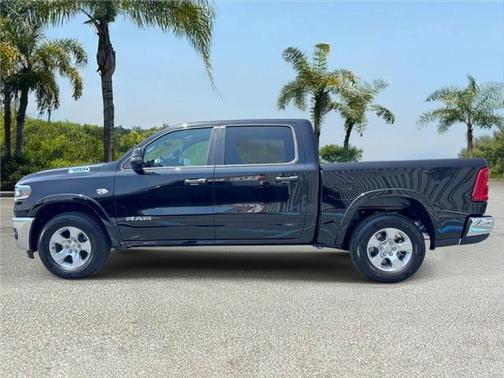Diamond Black Crystal Pearlcoat 2026 RAM 1500 Big Horn/Lone Star