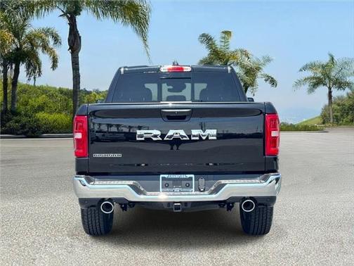 Diamond Black Crystal Pearlcoat 2026 RAM 1500 Big Horn/Lone Star