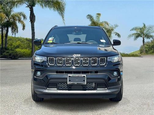 Diamond Black Crystal Pearlcoat 2026 Jeep Compass Sport