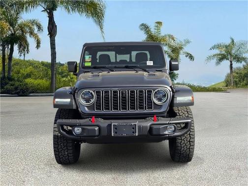 Granite Crystal Metallic Clearcoat 2026 Jeep Gladiator Rubicon