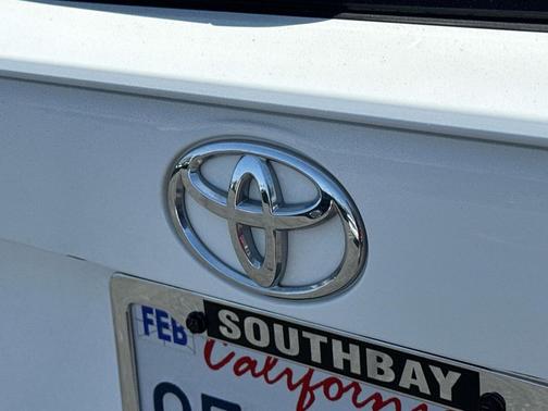 Super White 2019 Toyota RAV4 XLE Premium