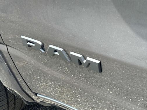Granite Crystal Metallic Clearcoat 2026 RAM 1500 Big Horn/Lone Star