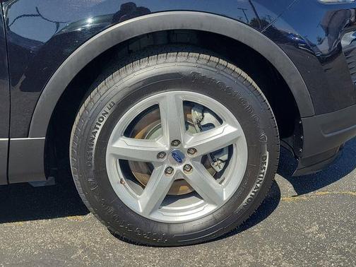 Agate Black Metallic 2019 Ford Explorer XLT