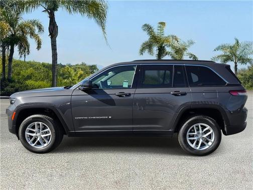 Baltic Gray Metallic Clearcoat 2026 Jeep Grand Cherokee Laredo