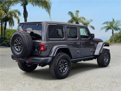 Granite Crystal Metallic Clearcoat 2026 Jeep Wrangler Rubicon