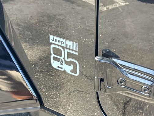 Black Clearcoat 2026 Jeep Wrangler 4-Door 85th Anniversary Edition